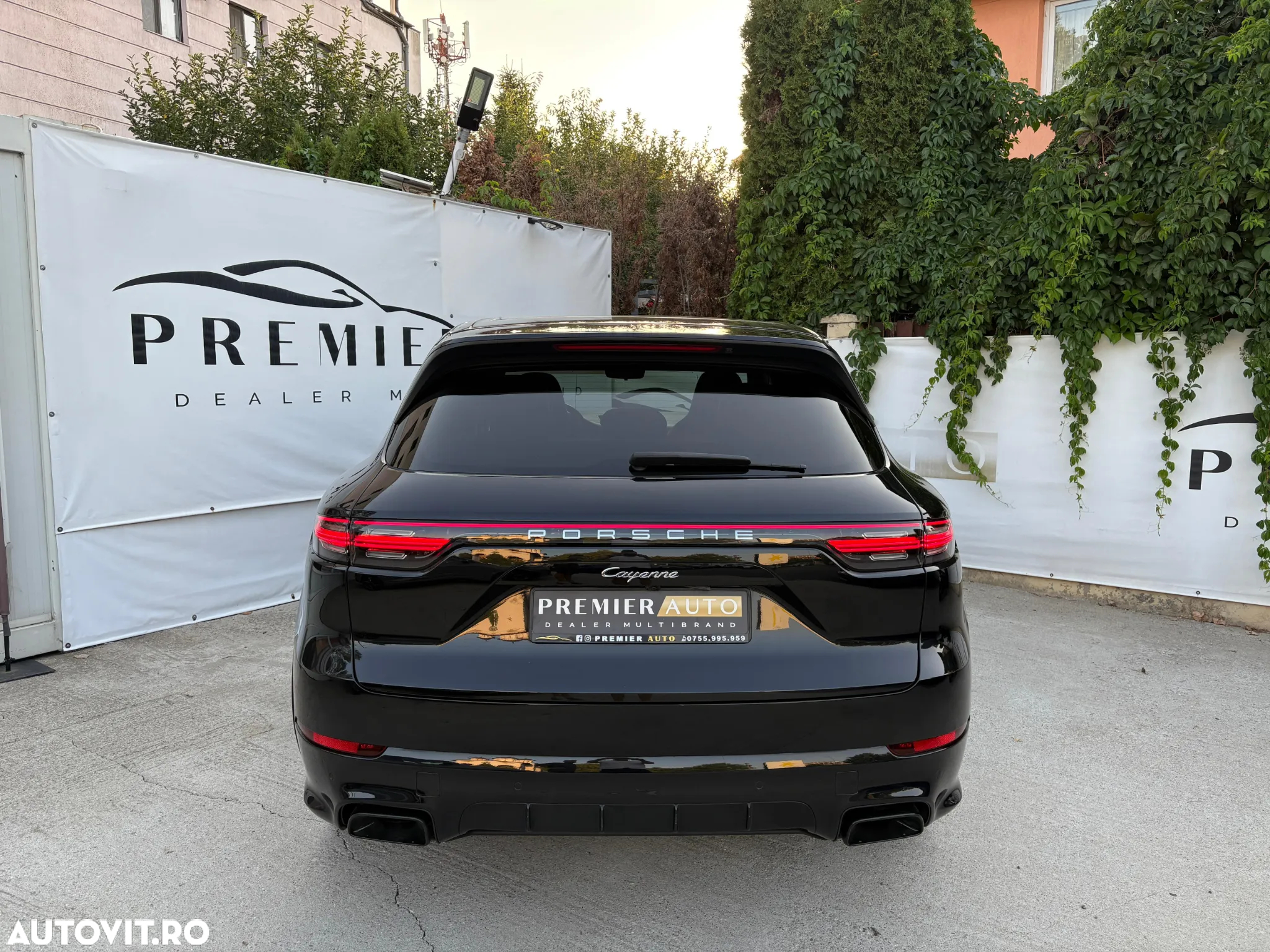 Porsche Cayenne Standard - 2