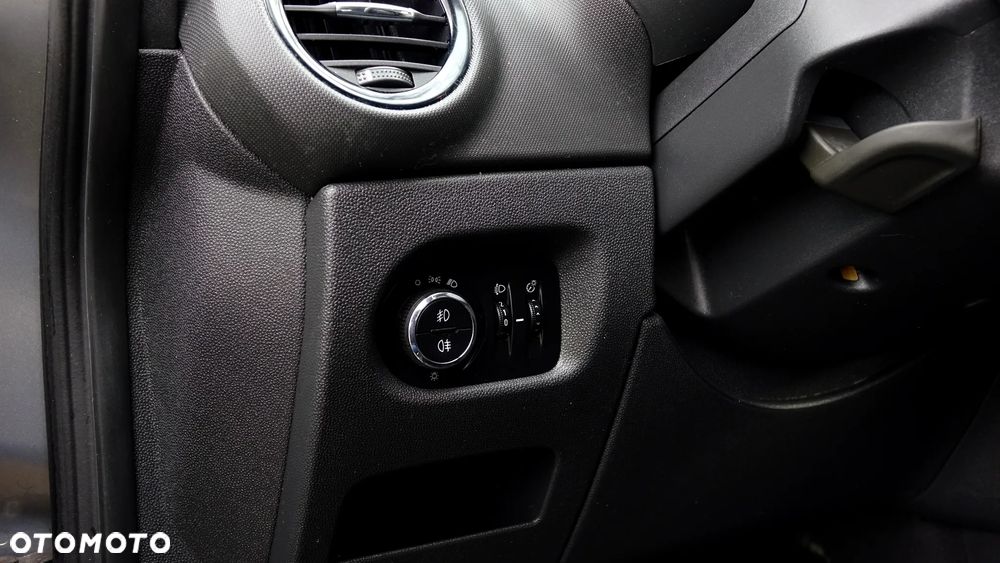 Opel Corsa 1.2 16V Innovation 110 Jahre - 3