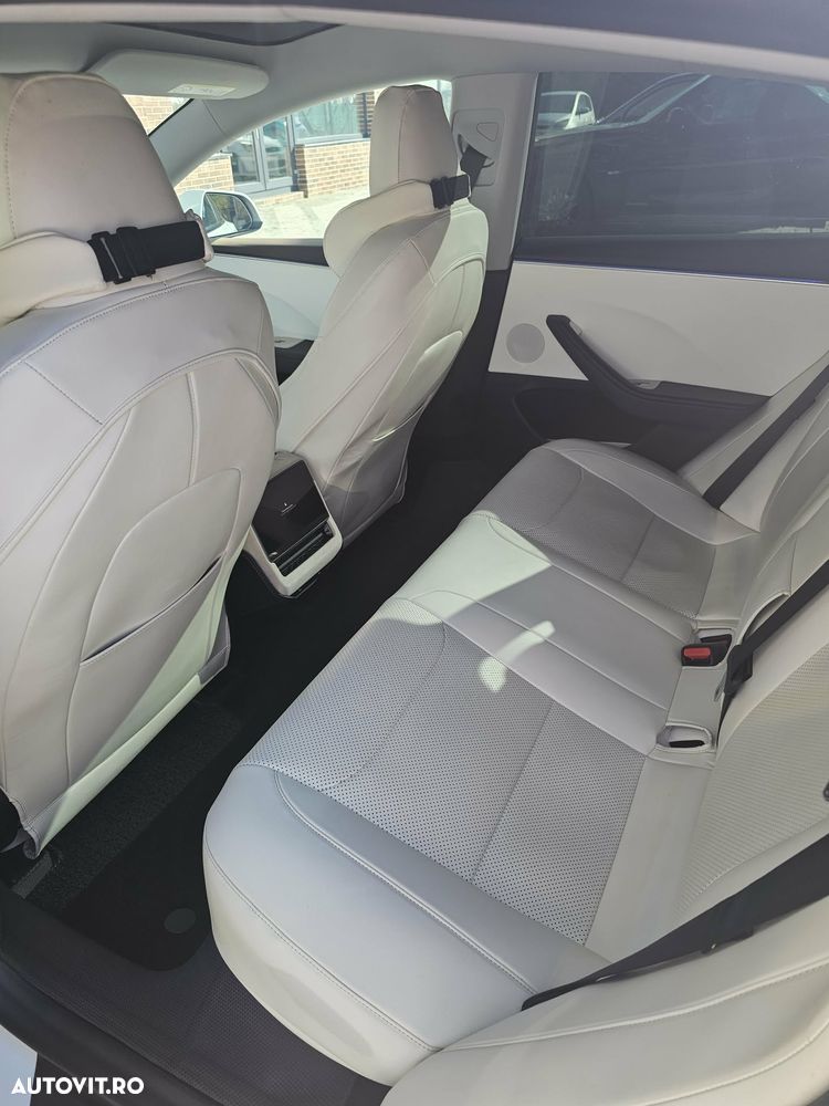 Tesla Model 3 RWD - 5