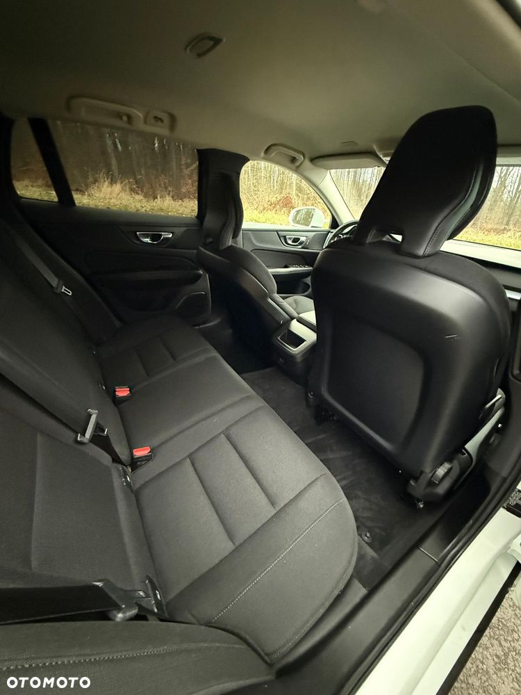 Volvo V60 B4 D Geartronic Momentum Pro - 11