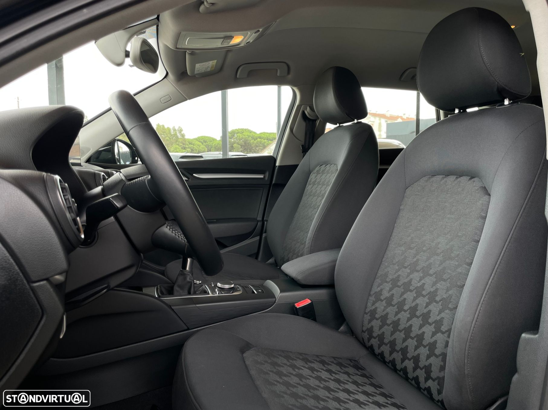 Audi A3 Sportback 1.6 TDI Attraction Ultra - 12