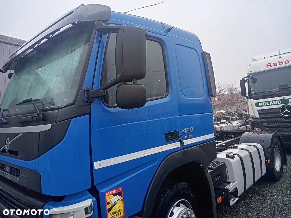 VOLVO FM4 / NISKA Z ŁÓŻKIEM / KABINA EURO 6 KOMPLETNA / AUTOMAT - 2