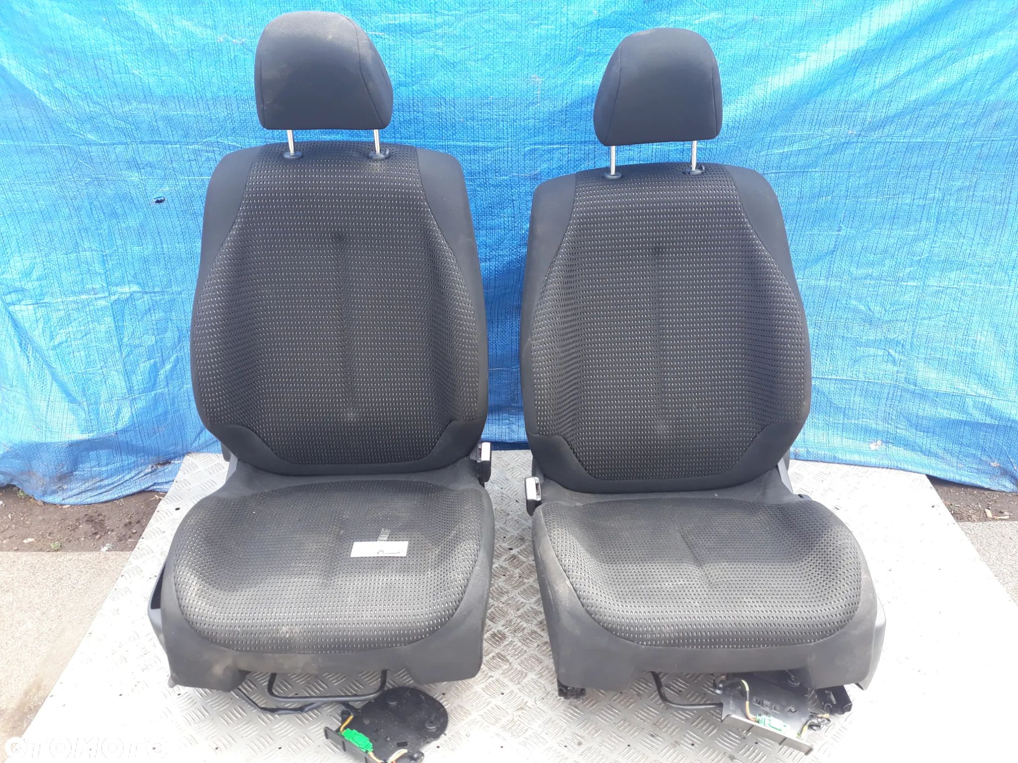 FOTEL PRZÓD KIEROWCY I PASAŻERA CITROEN C4 I LIFT  5D HB 2009r (KOMPLET) - 1