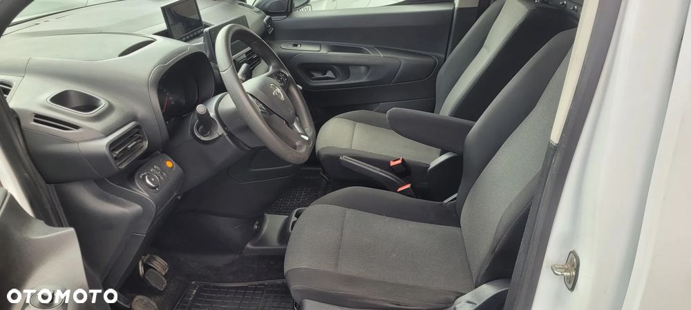 Opel COMBO - 11