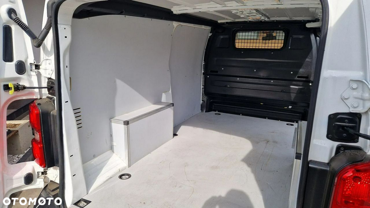 Opel Vivaro - 13