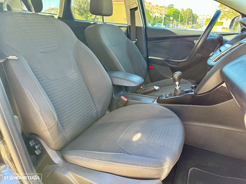 Ford Focus SW 1.5 TDCi Titanium - 27