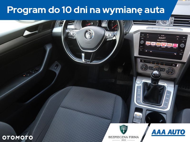 Volkswagen Passat Variant - 9