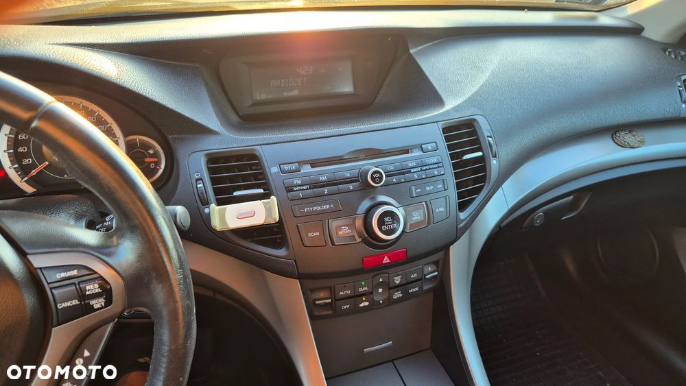 Honda Accord 2.0 Comfort - 10