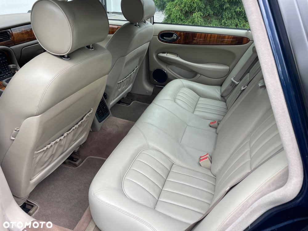 Jaguar XJ 3.2 Executive - 6