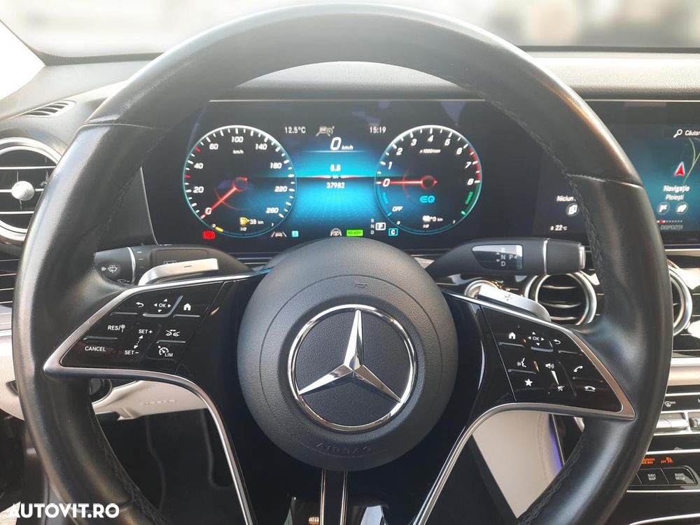 Mercedes-Benz E - 10