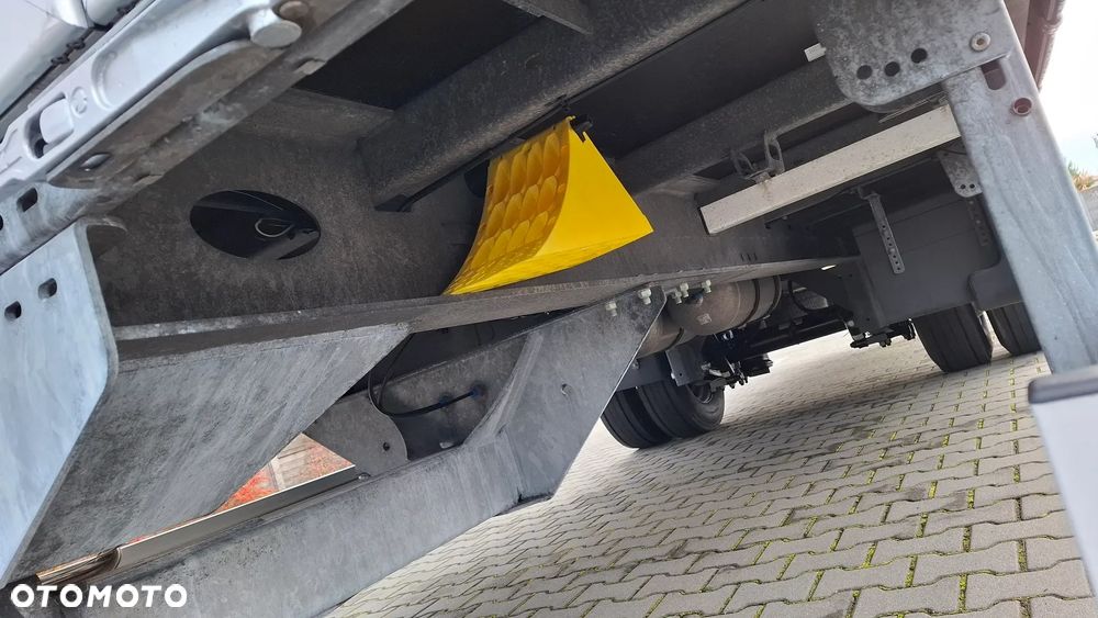 Gniotpol G4080 / Tandem 7,70m / Dmc 11000 kg / Przejazdowa / Podnoszony dach / - 16