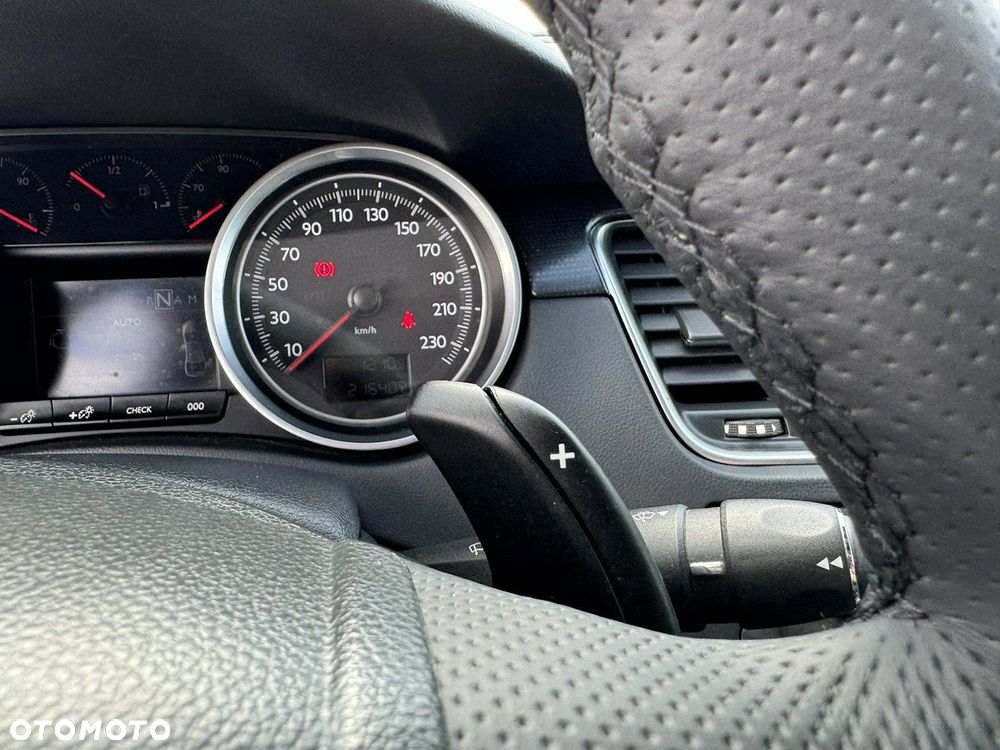 Peugeot 508 RXH Hybrid4 - 25