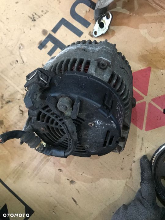 Alternator AUDI A3 8P VW 037903025C - 1