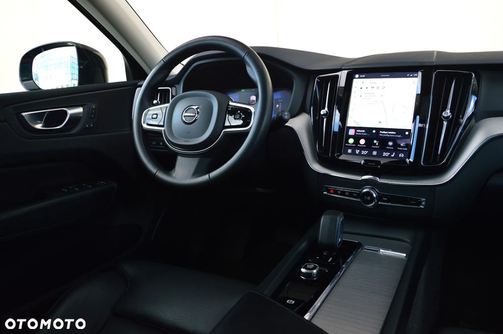 Volvo XC 60 T8 Plug-In Hybrid AWD Plus Dark - 22