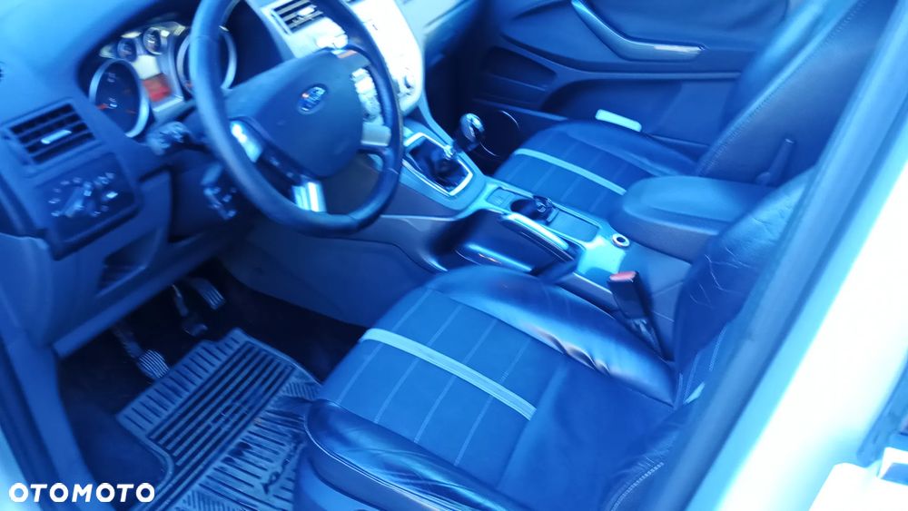 Ford Kuga - 9
