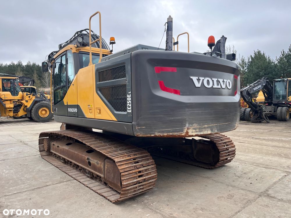 Volvo EC250EL - 4