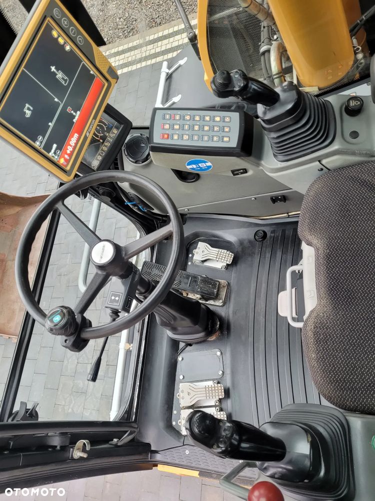 Liebherr A918 compact / ROTOTILT / system niwelacji GPS 3D / - 27