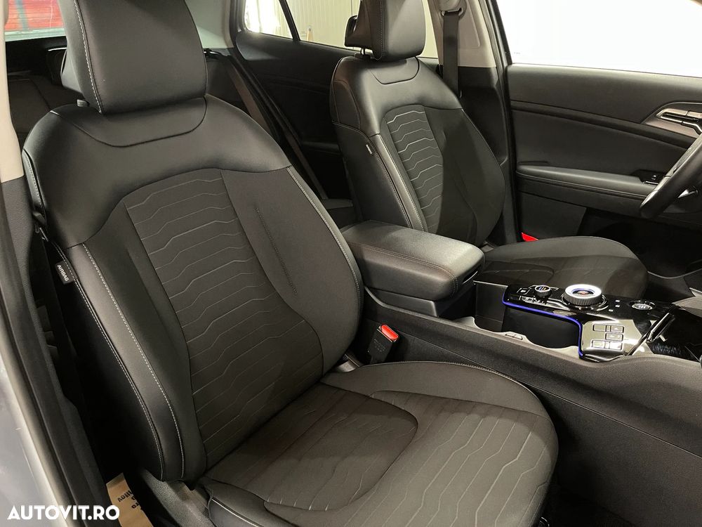 Kia Sportage 1.6 T-GDI PHEV 6AT 4x4 Business Line - 9