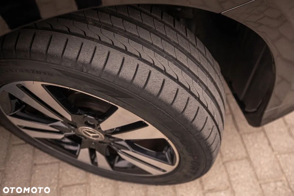 Mercedes-Benz Klasa V 300 d extralang 4Matic 9G-TRONIC Avantgarde - 36