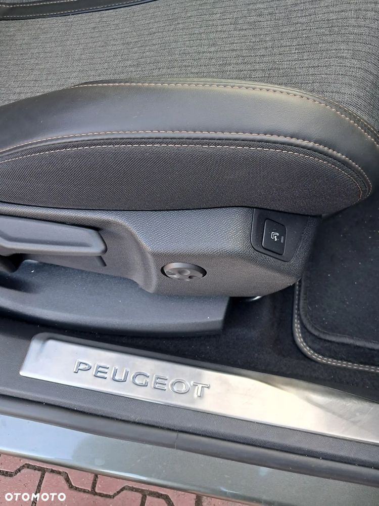 Peugeot 5008 - 19