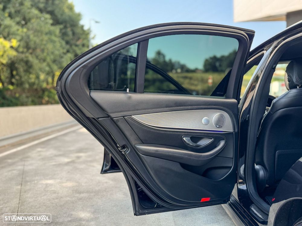 Mercedes-Benz E 220 d AMG Line - 20