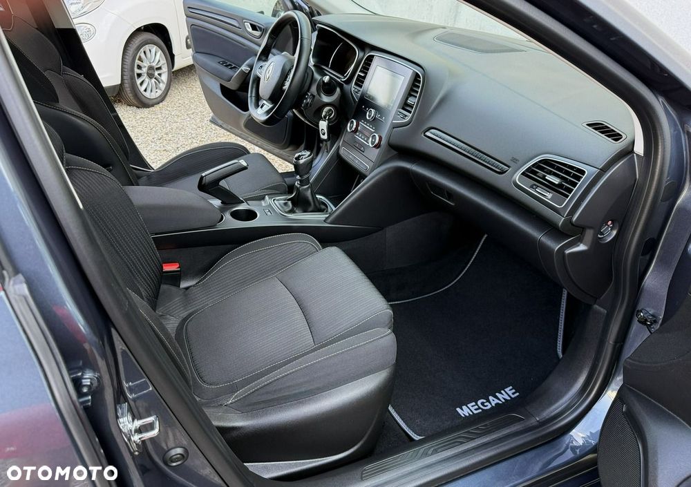Renault Megane ENERGY TCe 130 INTENS - 24