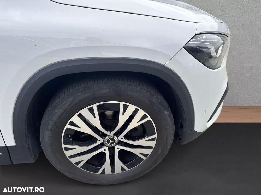 Mercedes-Benz GLA 220 4MATIC MHEV - 16