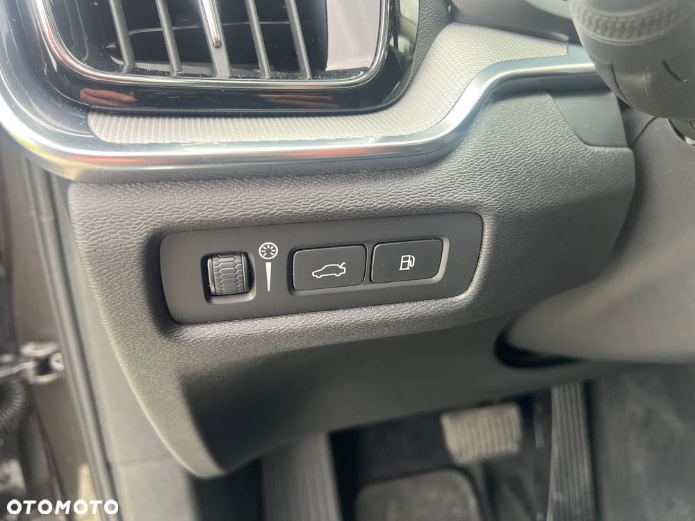 Volvo V60 T6 AWD Recharge Geartronic Inscription Expression - 18