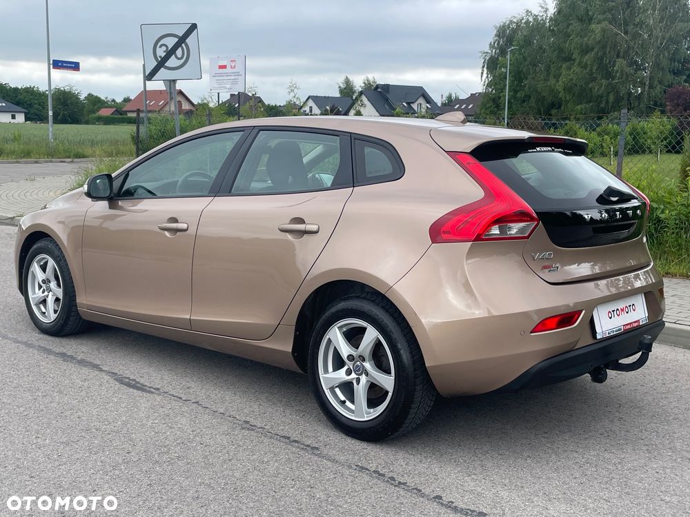 Volvo V40 D2 Momentum - 26