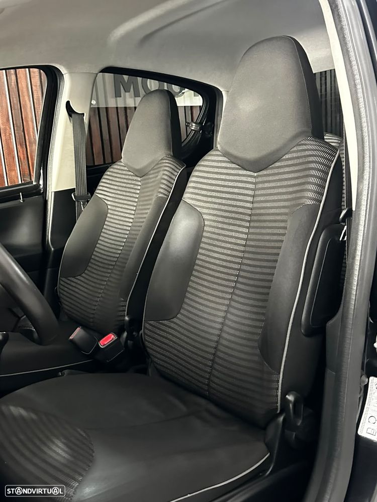 Peugeot 107 1.0 SE Envy - 11
