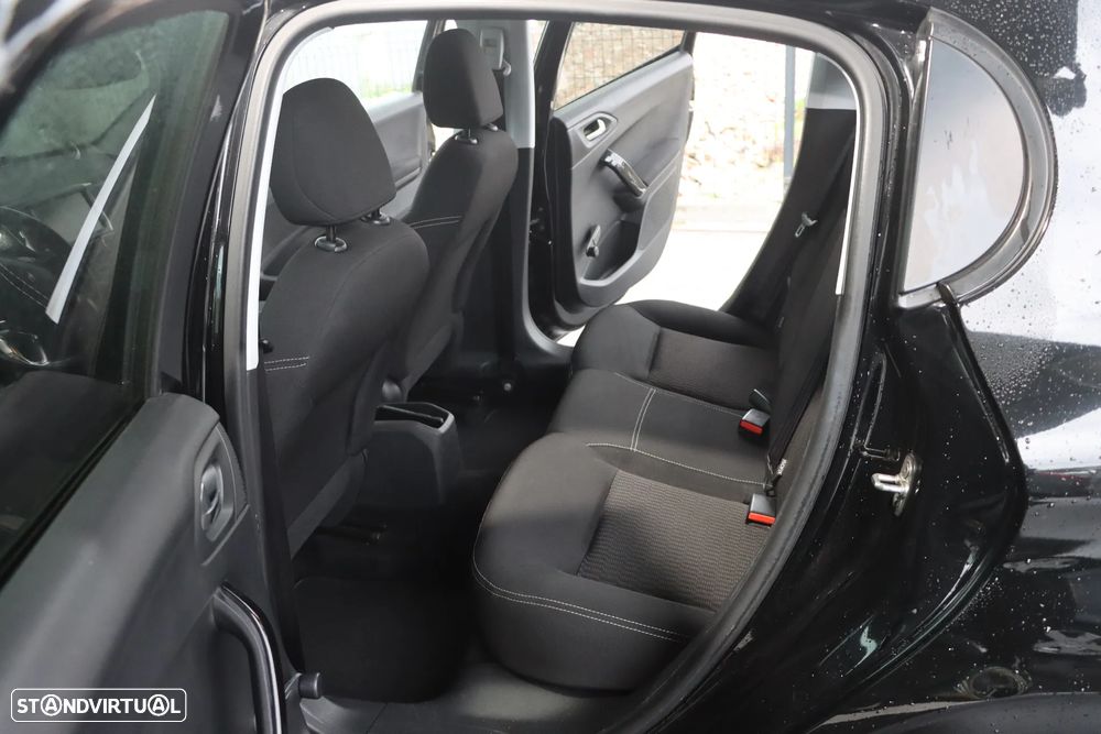 Peugeot 208 1.6 BlueHDi Style - 16