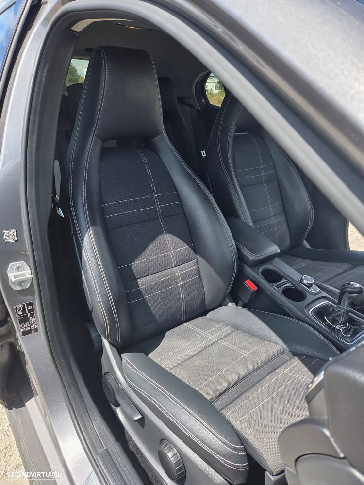 Mercedes-Benz GLA 180 CDI Urban - 16