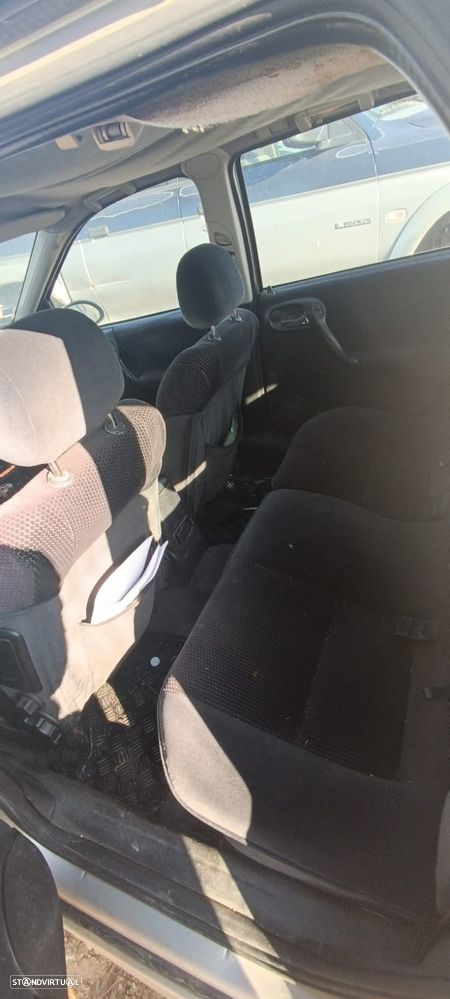 Opel Vectra Caravan - 2