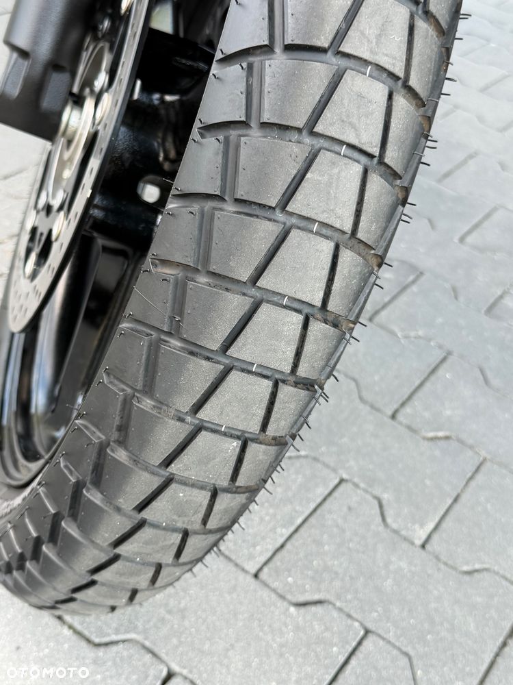 Suzuki V-STROM - 22