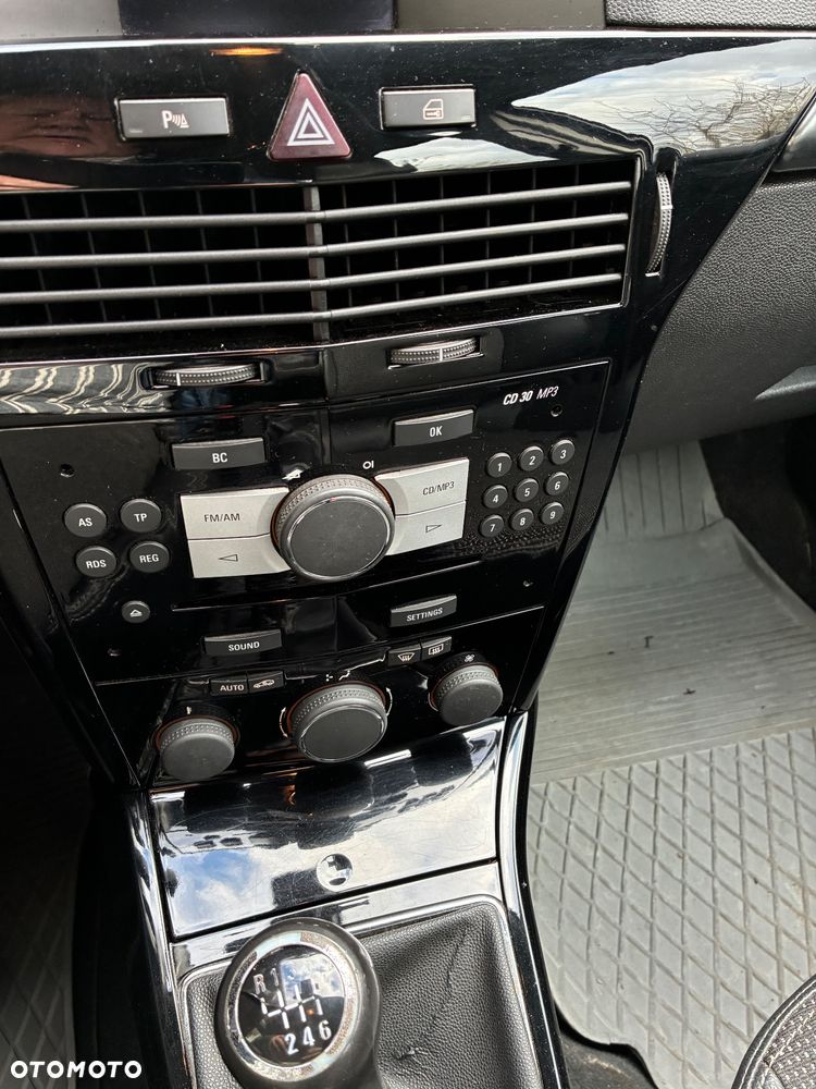 Opel Astra 1.9 CDTI Cosmo - 6