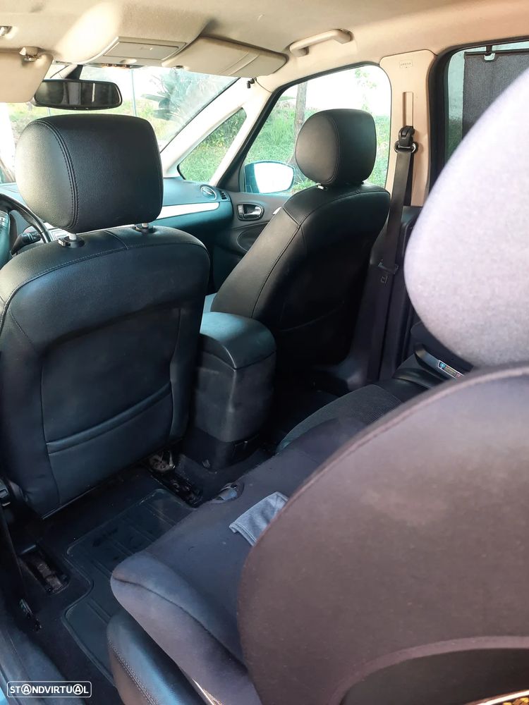 Ford S-Max 1.8 TDCi Titanium 7L - 4