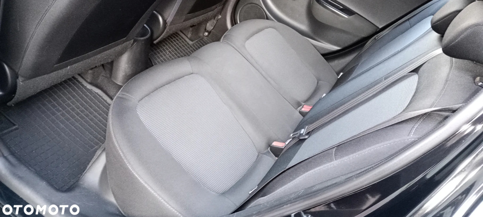 Hyundai i20 - 17