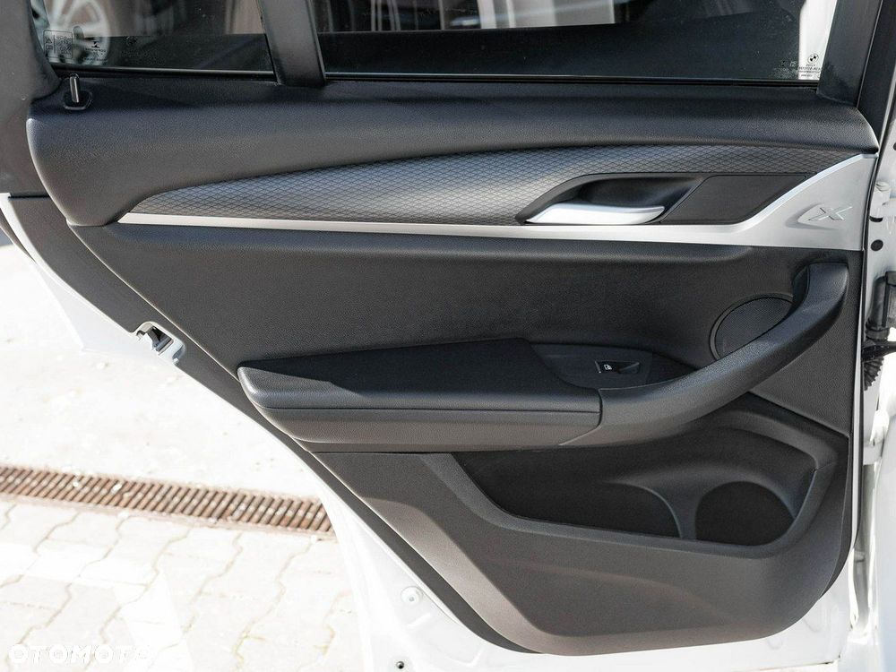 BMW X3 - 24