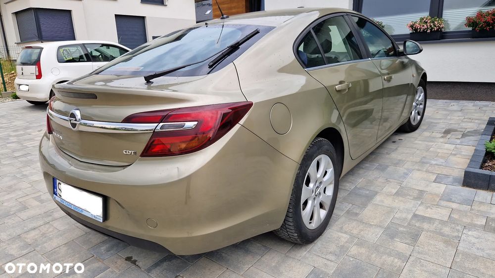 Opel Insignia 2.0 CDTI - 10