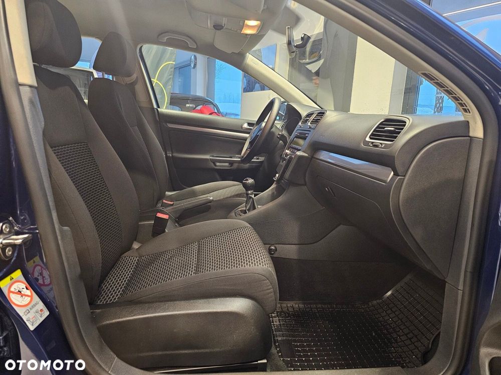 Volkswagen Golf - 20