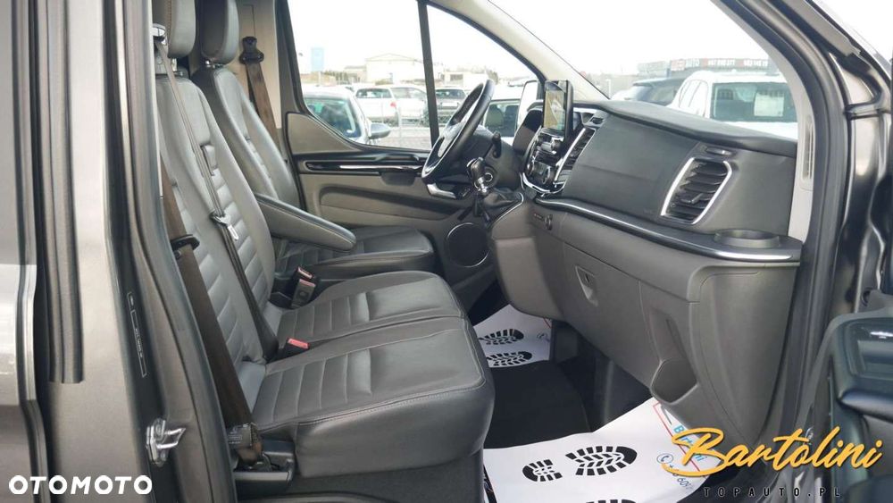 Ford Tourneo Custom - 18