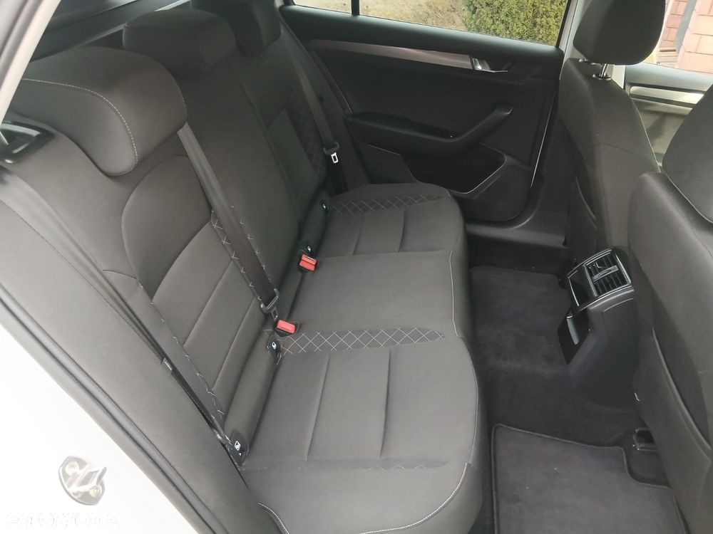 Skoda Superb 1.6 TDI Style - 34