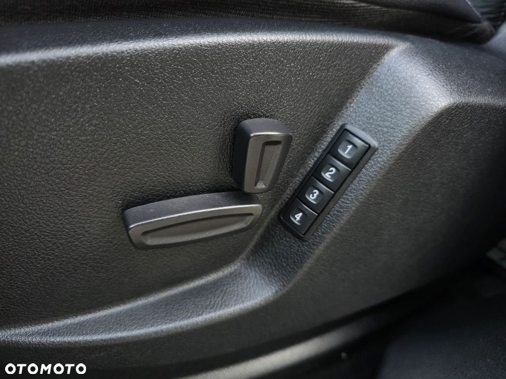 Ford S-Max 2.0 TDCi Titanium - 21