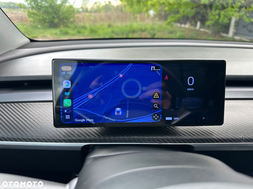 Tesla Model Y Performance AWD - 6
