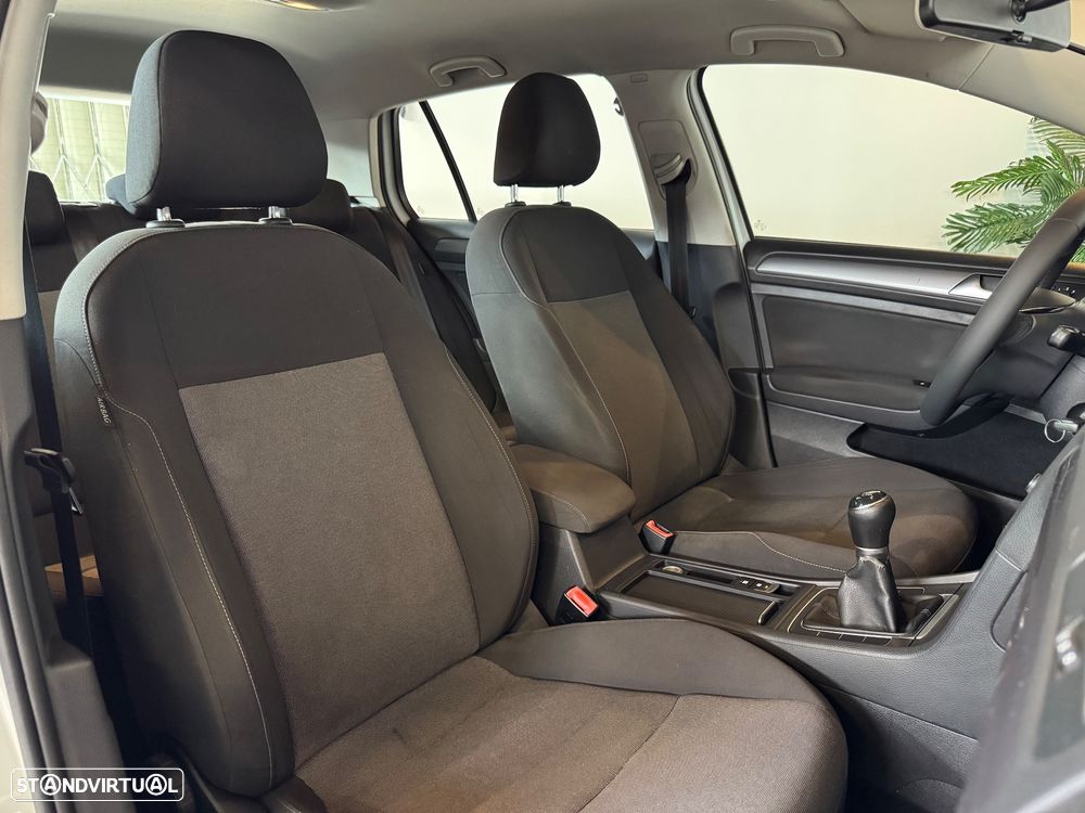 VW Golf 1.6 TDi BlueMotion Trendline - 31