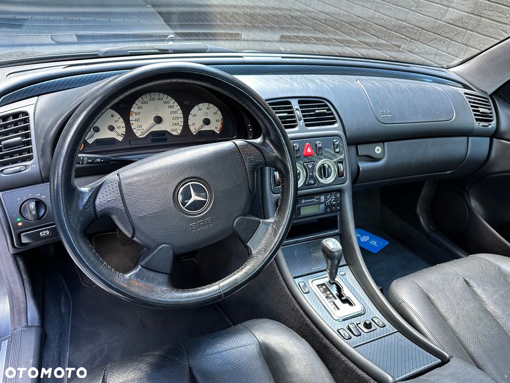 Mercedes-Benz CLK - 28