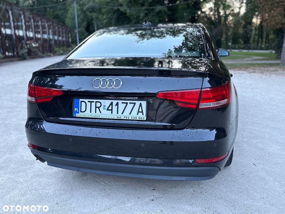 Audi A4 Limousine 2.0 TDI ultra design - 12