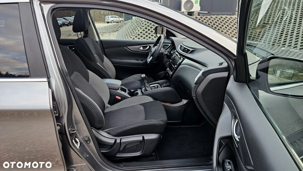 Nissan Qashqai 1.3 DIG-T N-CONNECTA - 37