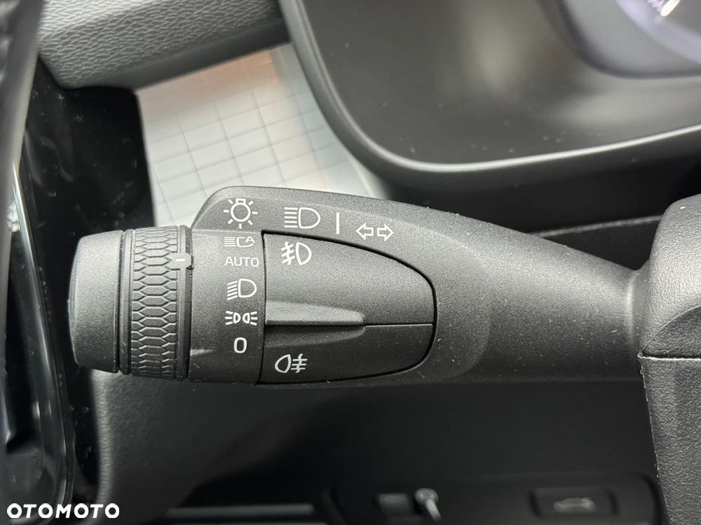 Volvo XC 40 T3 Momentum Pro - 18