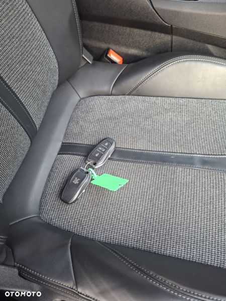 Peugeot 5008 BlueHDi 130 Allure Pack - 23